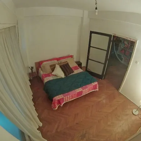 șepcari * Bucarest